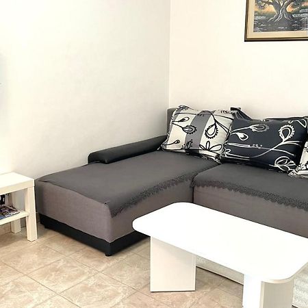 Villa Evita Apartments Prozura Bagian luar foto