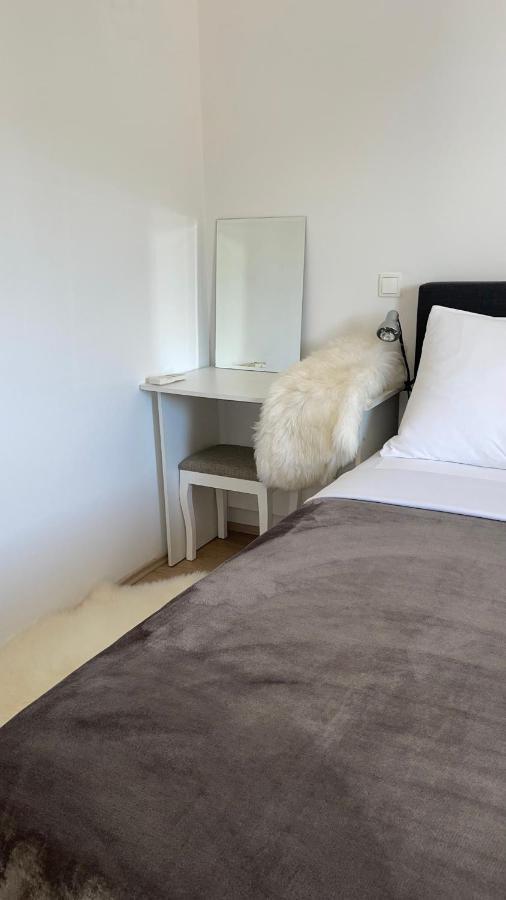 Villa Evita Apartments Prozura Bagian luar foto
