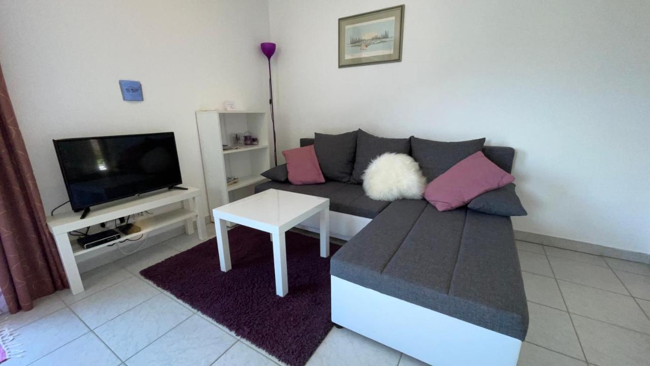Villa Evita Apartments Prozura Bagian luar foto