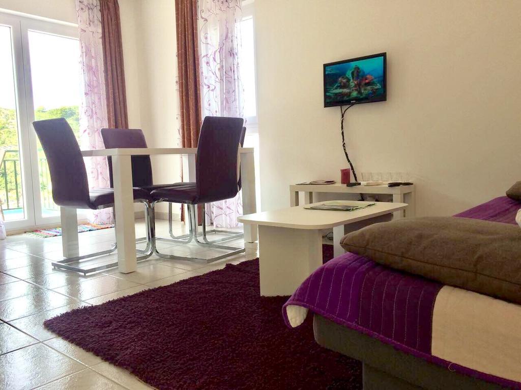 Villa Evita Apartments Prozura Bagian luar foto
