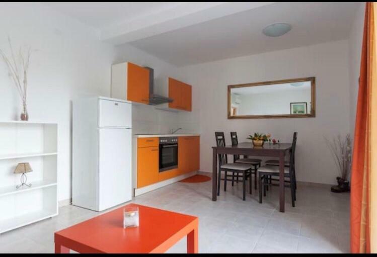 Villa Evita Apartments Prozura Bagian luar foto